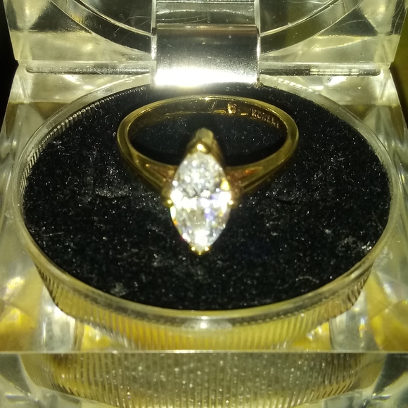 Beautiful Womens Rings - Picture 4 of 10